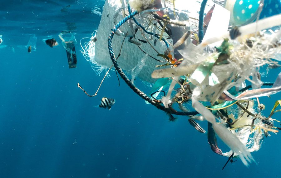 Mikroplastika - velik onesnaževalec oceanov